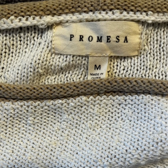 Promesa Cuddle Party Cropped Exposed-Seam Sweater Size M - Picture 7 of 10